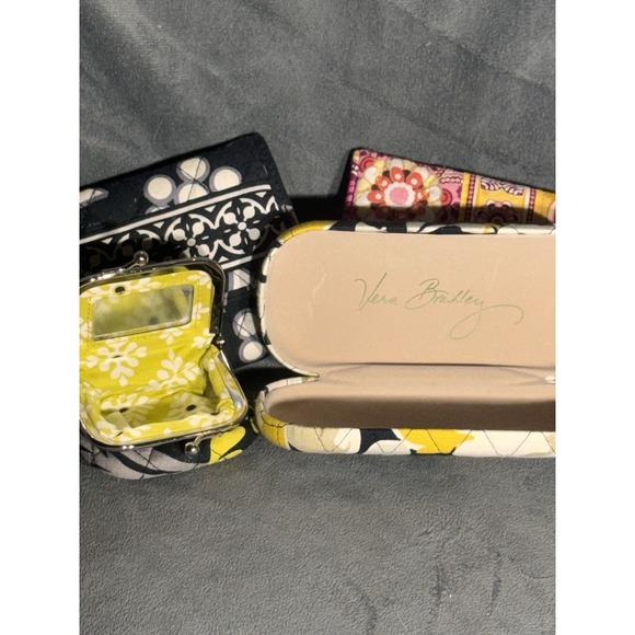 Vera Bradley 4 Piece lot! Excellent Condition, Fun Patterns, One Low Price!! - Picture 2 of 4
